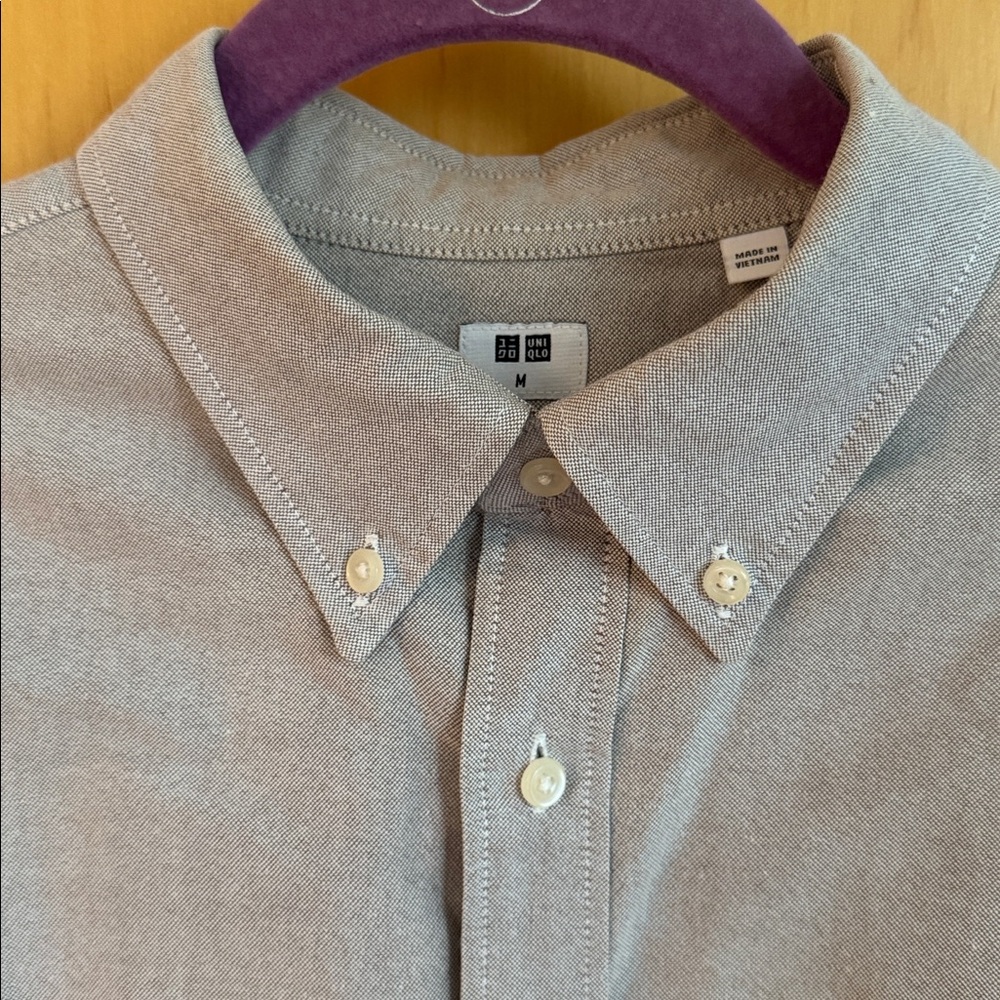 Uniqlo Grey blue cotton button down men’s